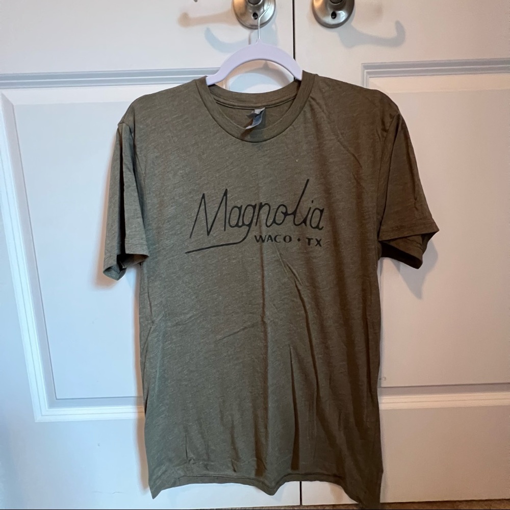 Magnolia T shirts 4 in bundle